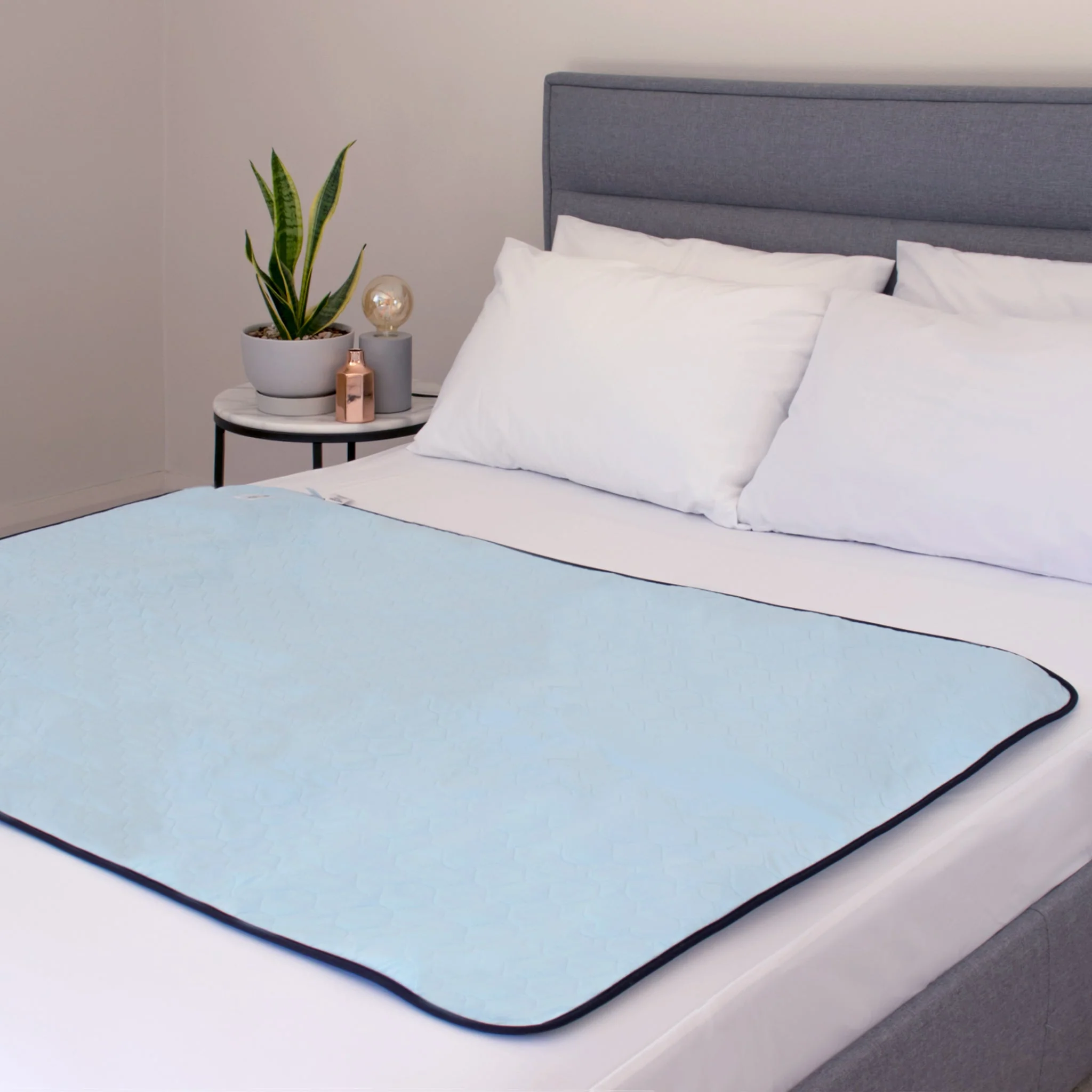 Universal Waterproof & Absorbent Pad - Image 3