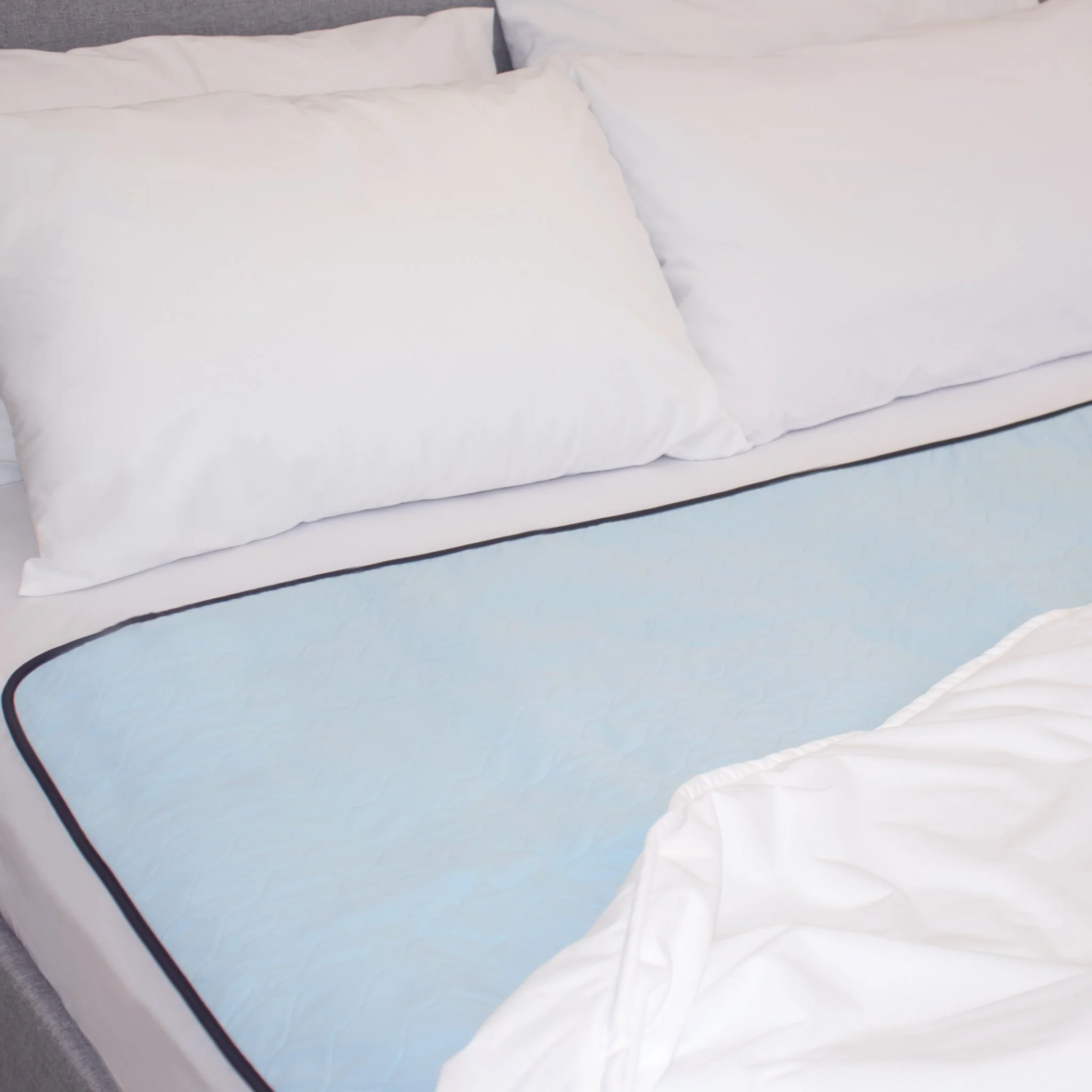 Waterproof & Absorbent Bed Pad (no wings) - Image 4
