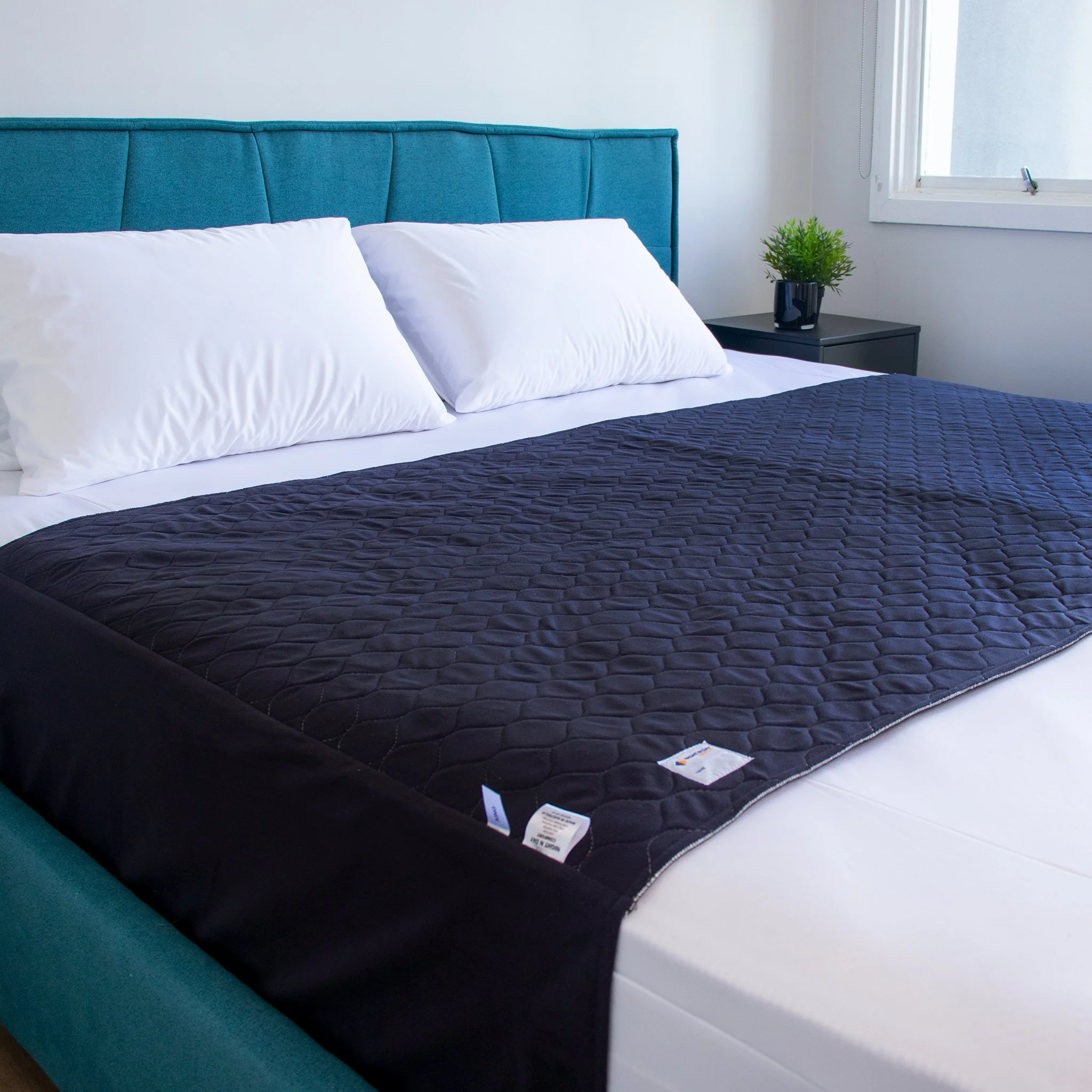 Waterproof & Absorbent Bed Pad with Wings - Image 3