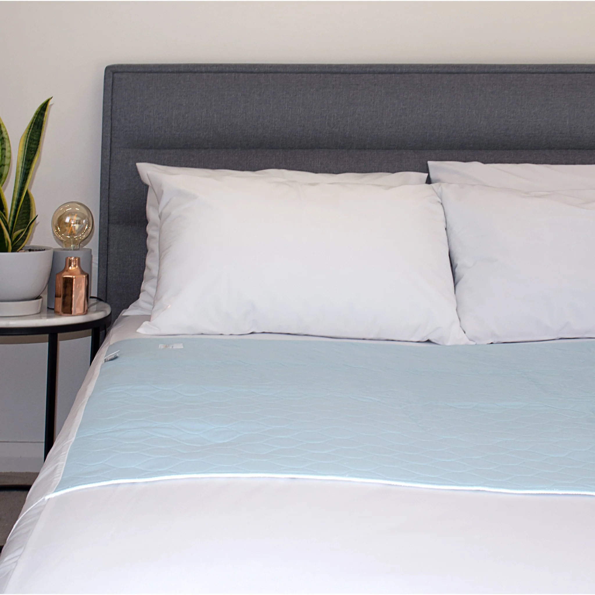 Waterproof & Absorbent Bed Pad with Wings - Image 4