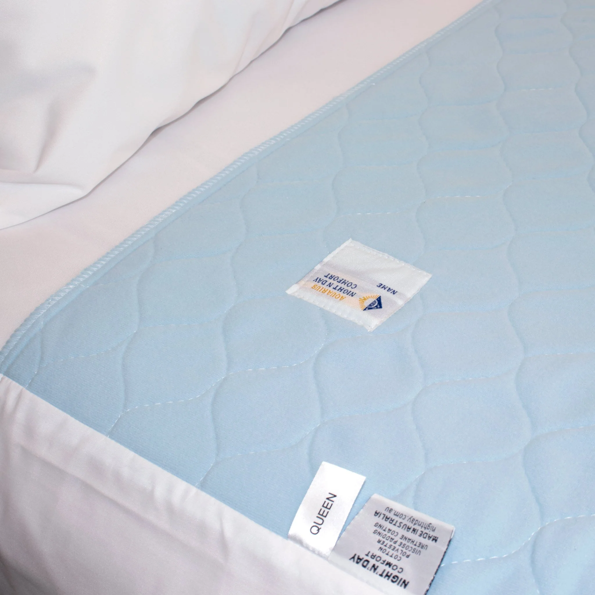 Waterproof & Absorbent Bed Pad with Wings - Image 6